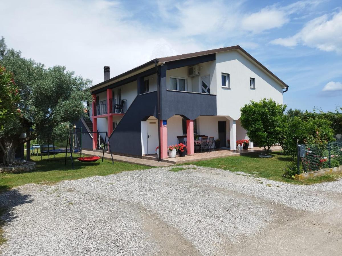 Marijan Apartment Pula Exterior photo